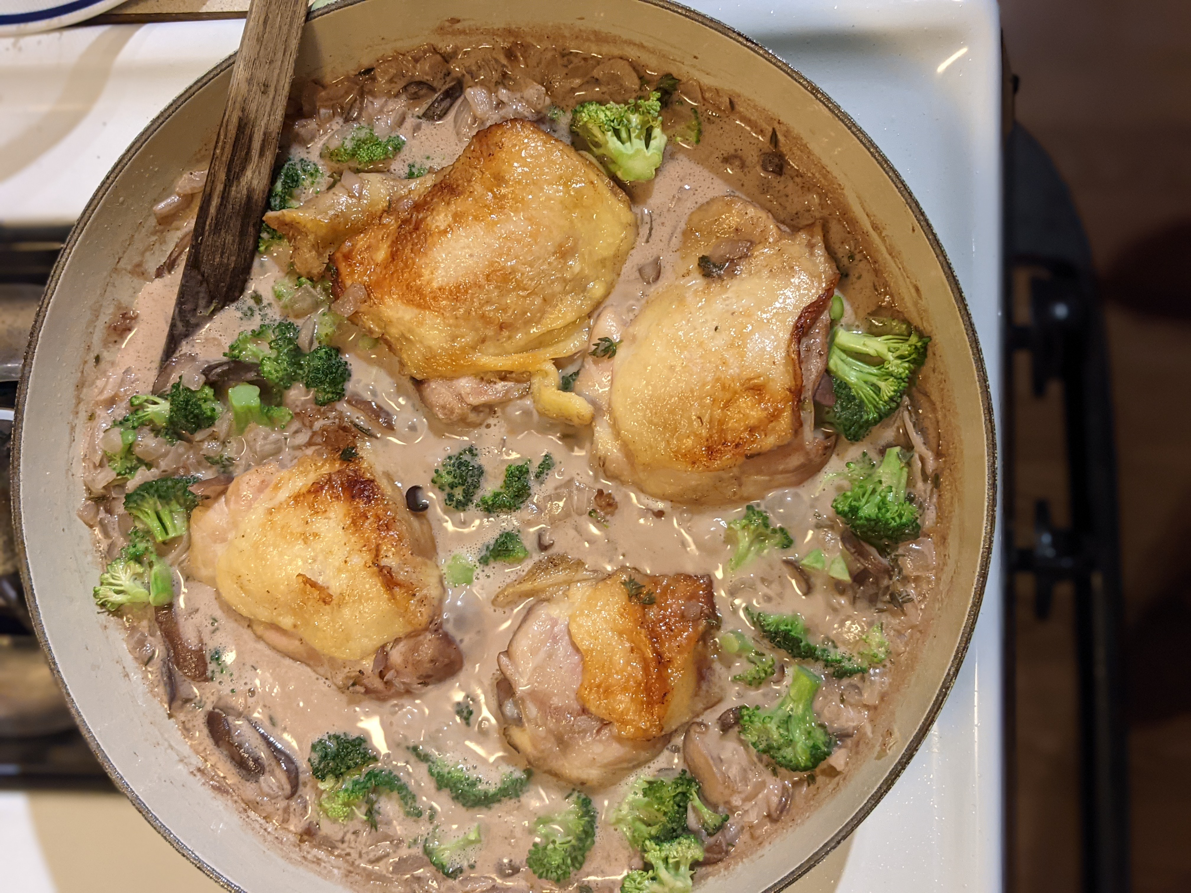 Chicken Thighs with mushroom and broccolli